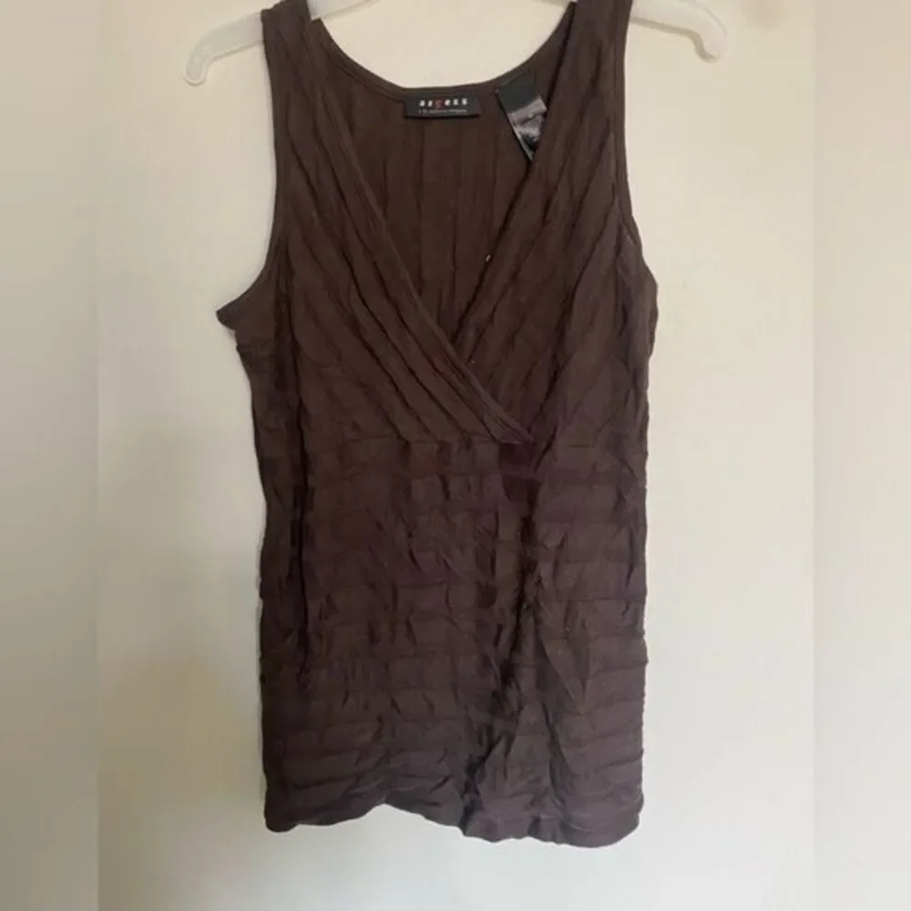 - Women’s axcess dark brown ribbed, dressy Cami size‎ medium